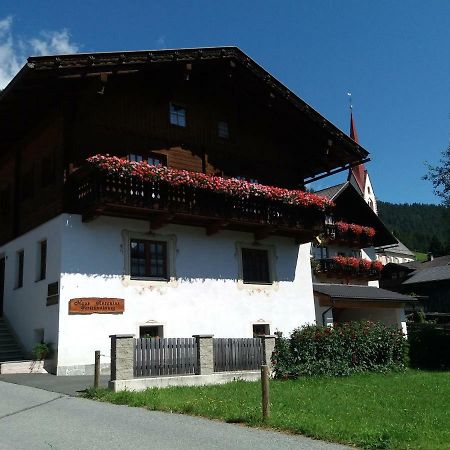 فندق هاوس أنطونيوس Sankt Lorenzen im Lesachtal المظهر الخارجي الصورة